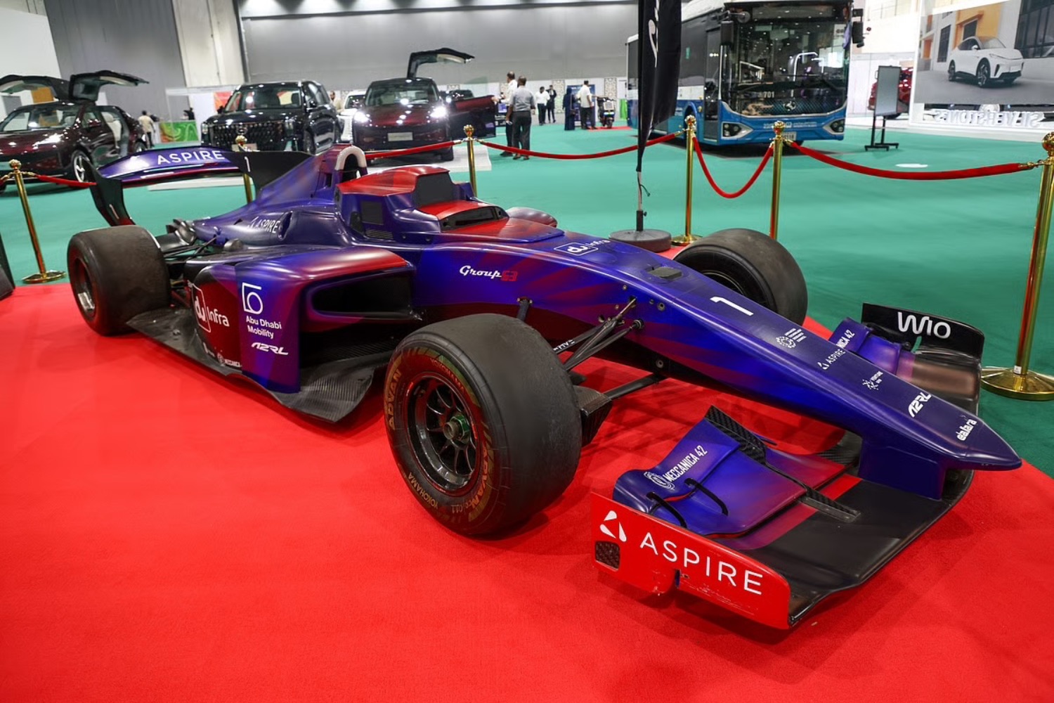 Driverless Race Car from UAE Debuts in Abu Dhabi | Die Geissens Real Estate | Luxus Immobilien mit Carmen und Robert Geiss – Die Geissens in Dubai